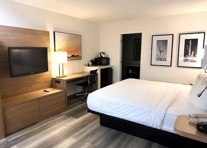 Hotel Quality I-10 3*