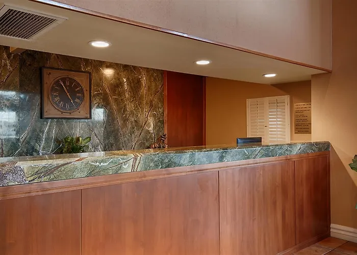Quality I-10 Hotel 3*