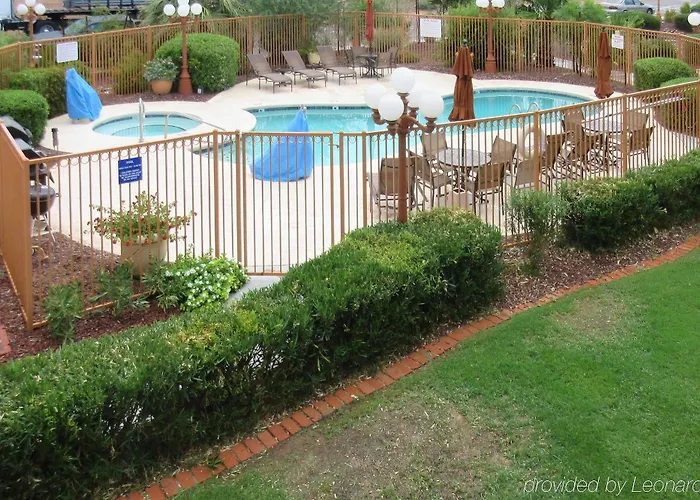 Quality I-10 Hotel