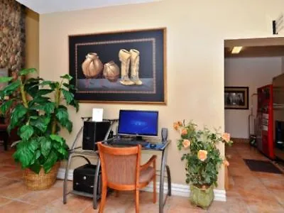 Quality I-10 Hotel 3*